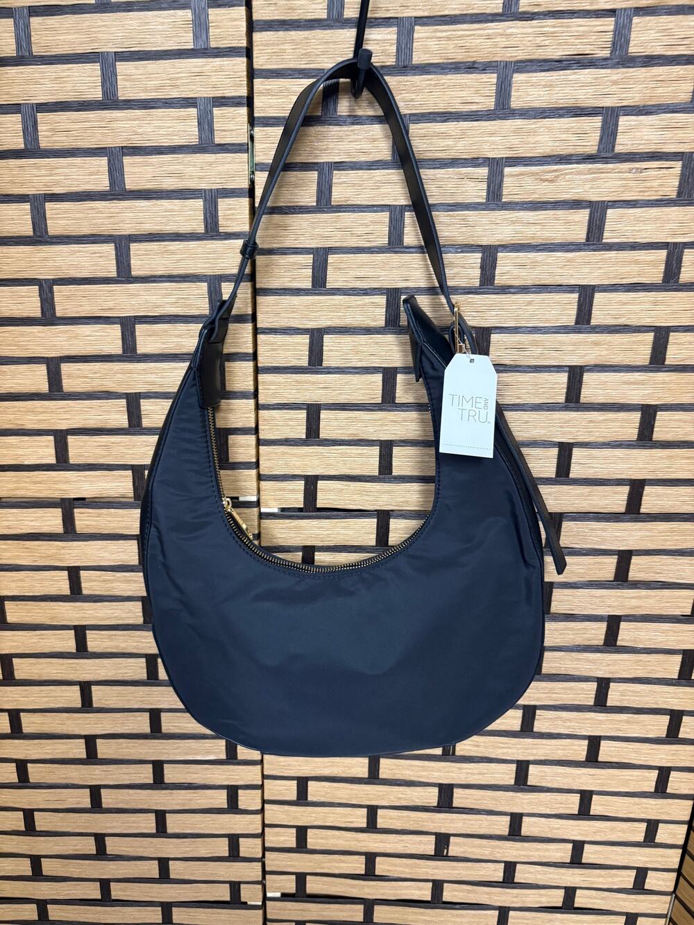 No Boundaries Black Shoulder Bagβ